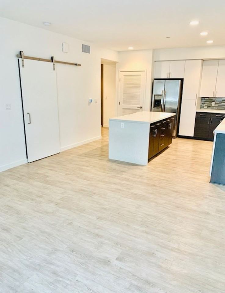 Urbana Chula Vista Luxury Apartments - Photo 7 of 50