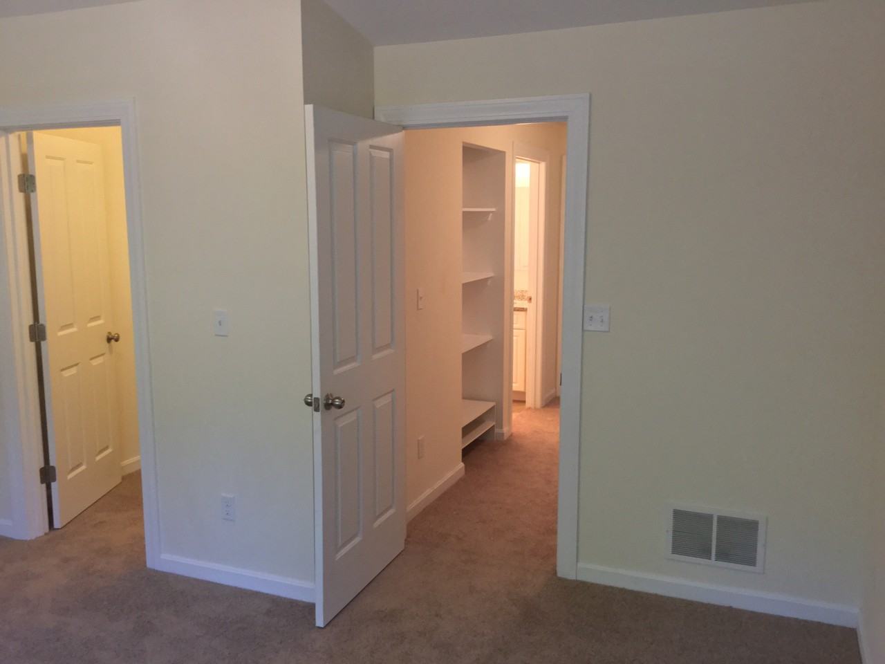 326 Mendon Road - Photo 3 of 22