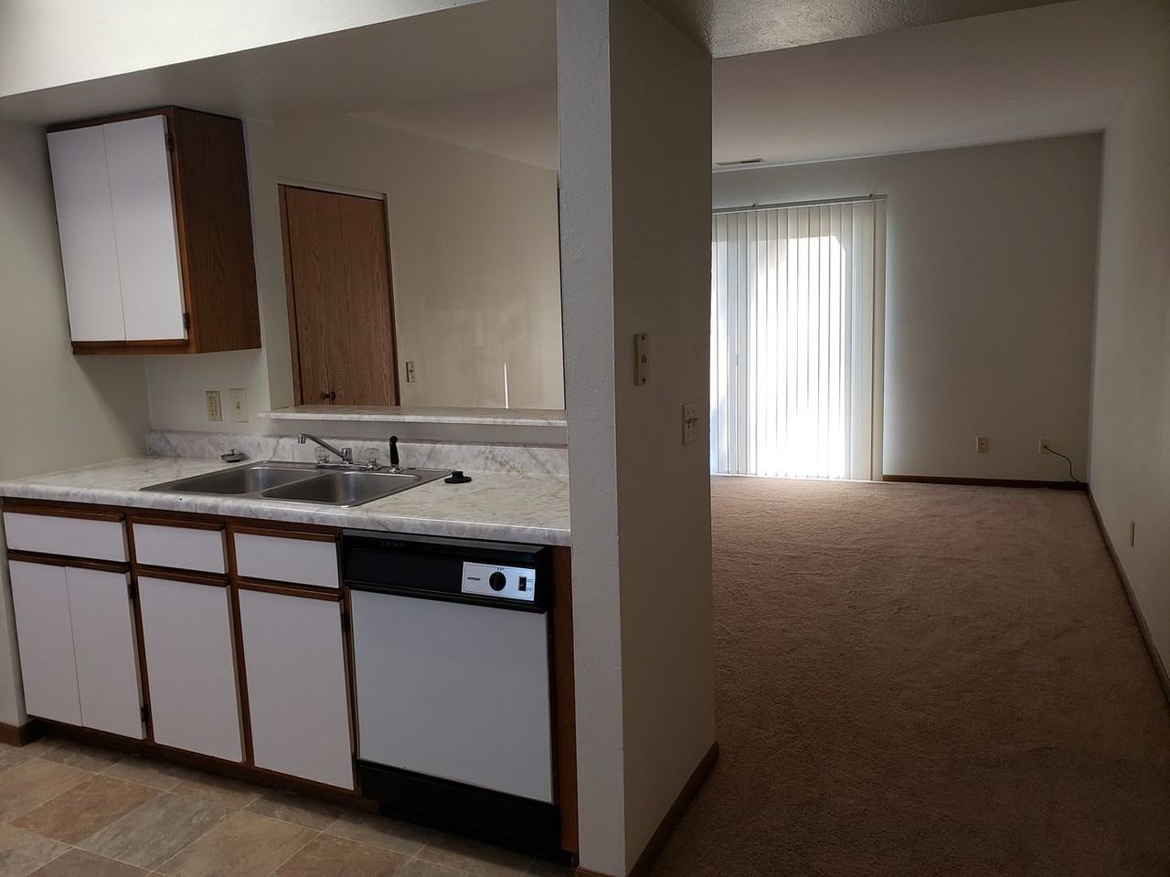 189 W Hickory Point Road - Photo 3 of 13