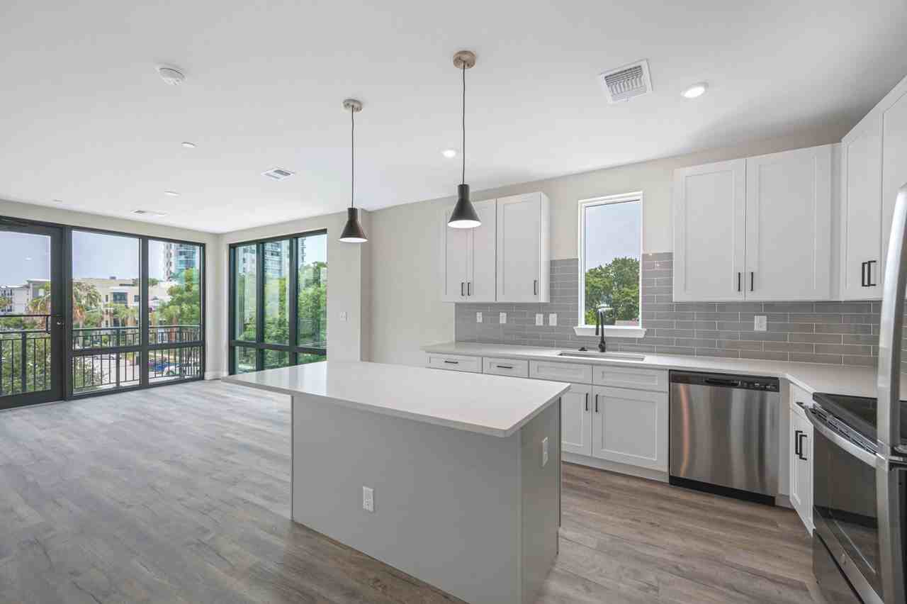 357 South - Photo 3 of 39