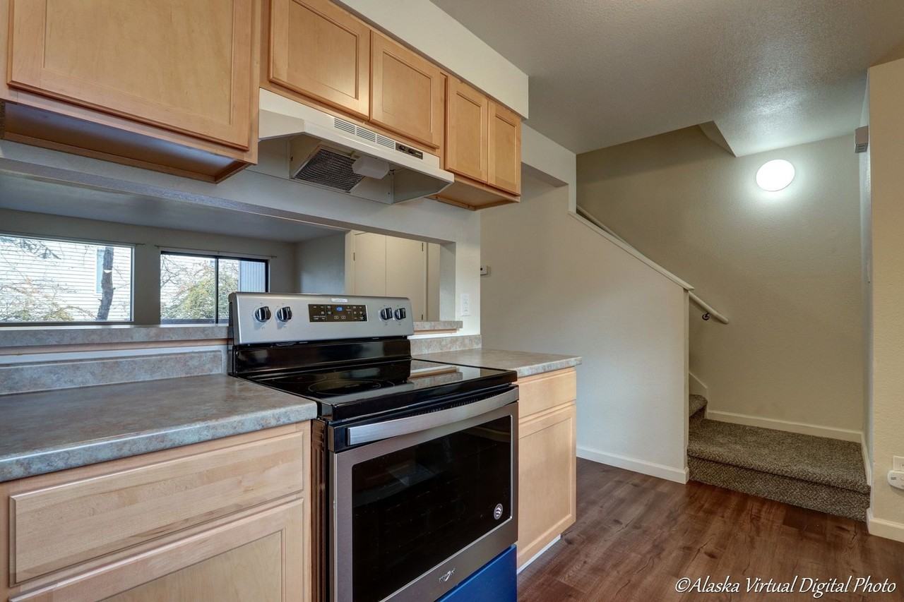 Berlin Rose Apartments - Photo 3 of 20