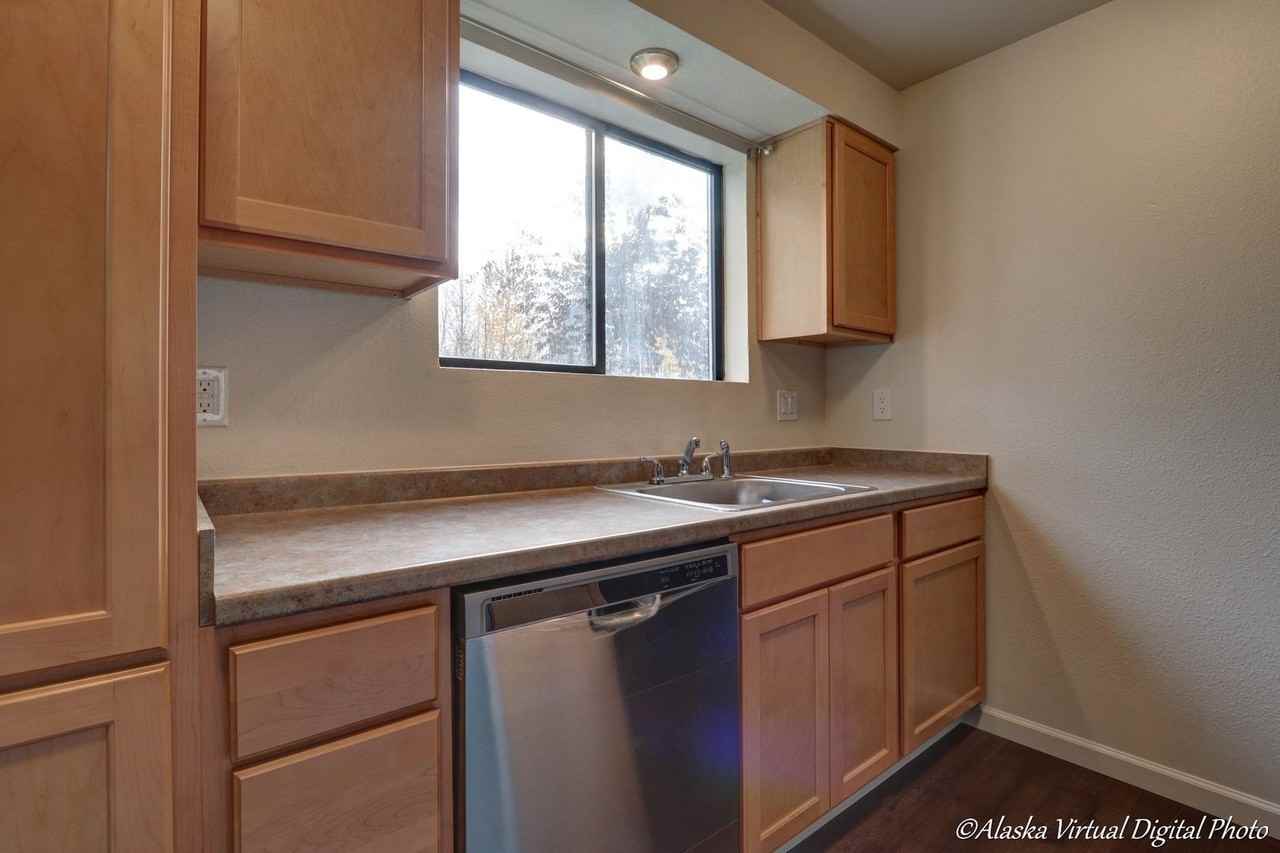 Berlin Rose Apartments - Photo 4 of 20