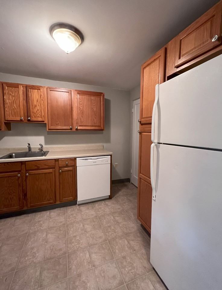 Jameson Townhomes 3367 Jameson Dr, Brentwood, PA 15227 Apartment