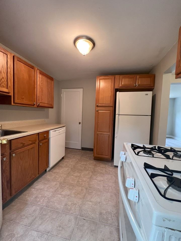 Jameson Townhomes - Photo 2 of 50