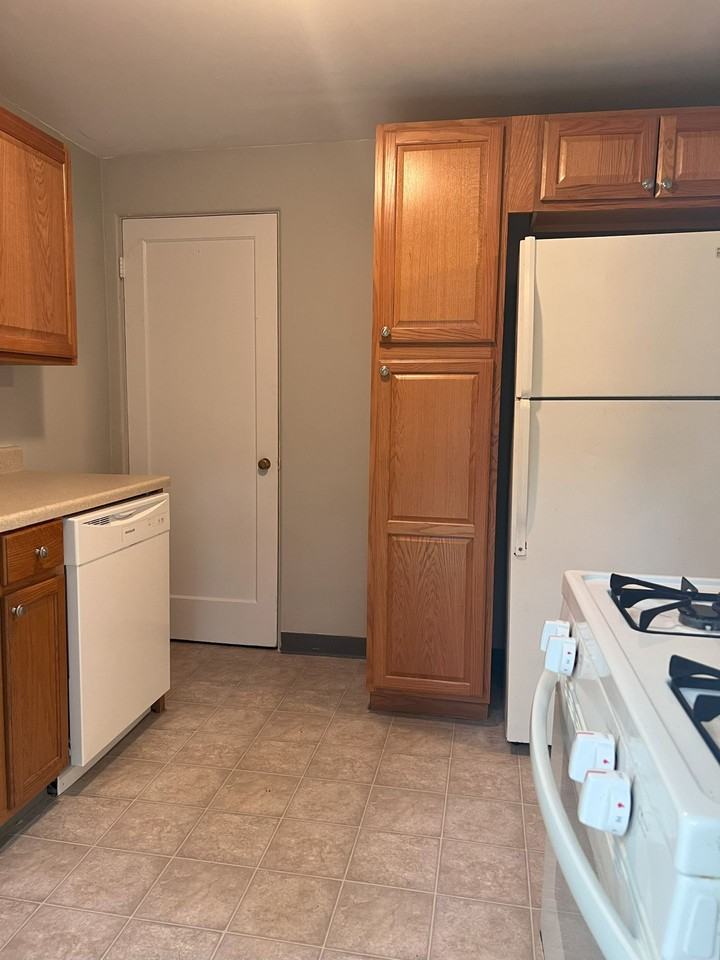 Jameson Townhomes - Photo 6 of 50