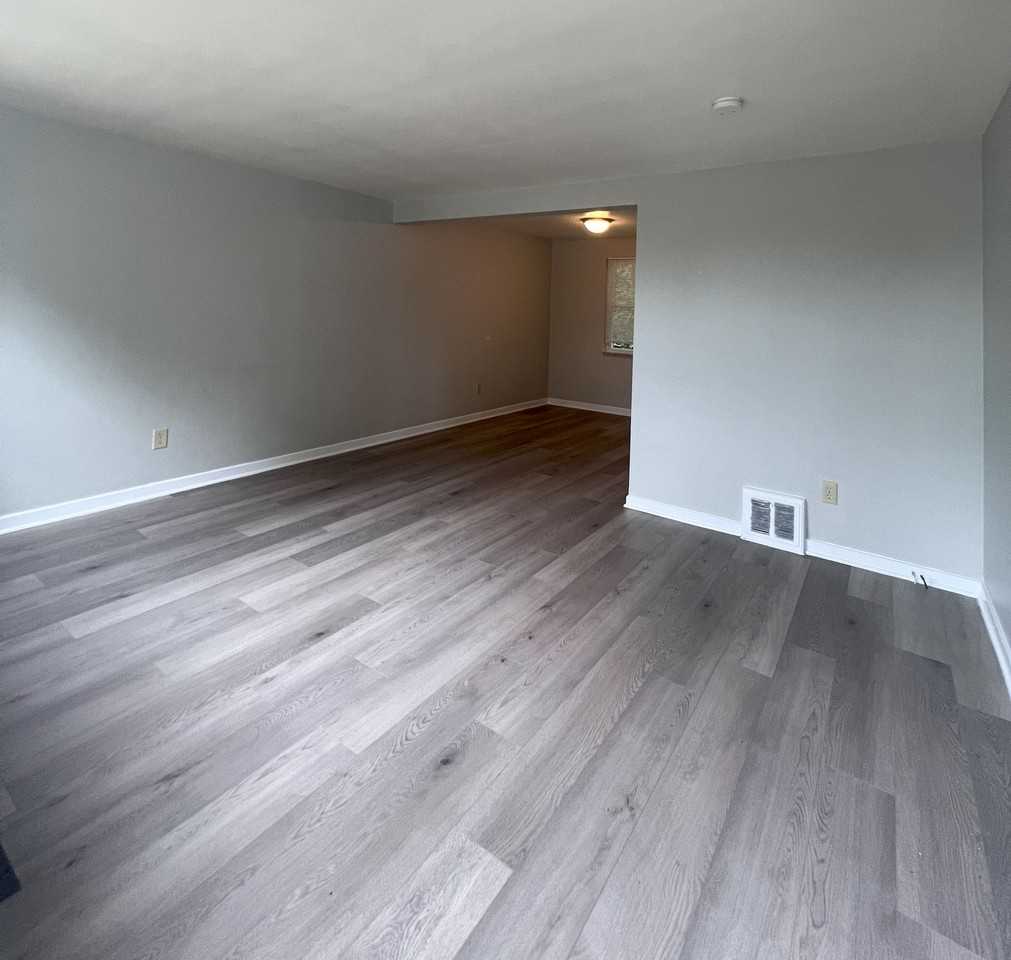 Jameson Townhomes - Photo 7 of 50