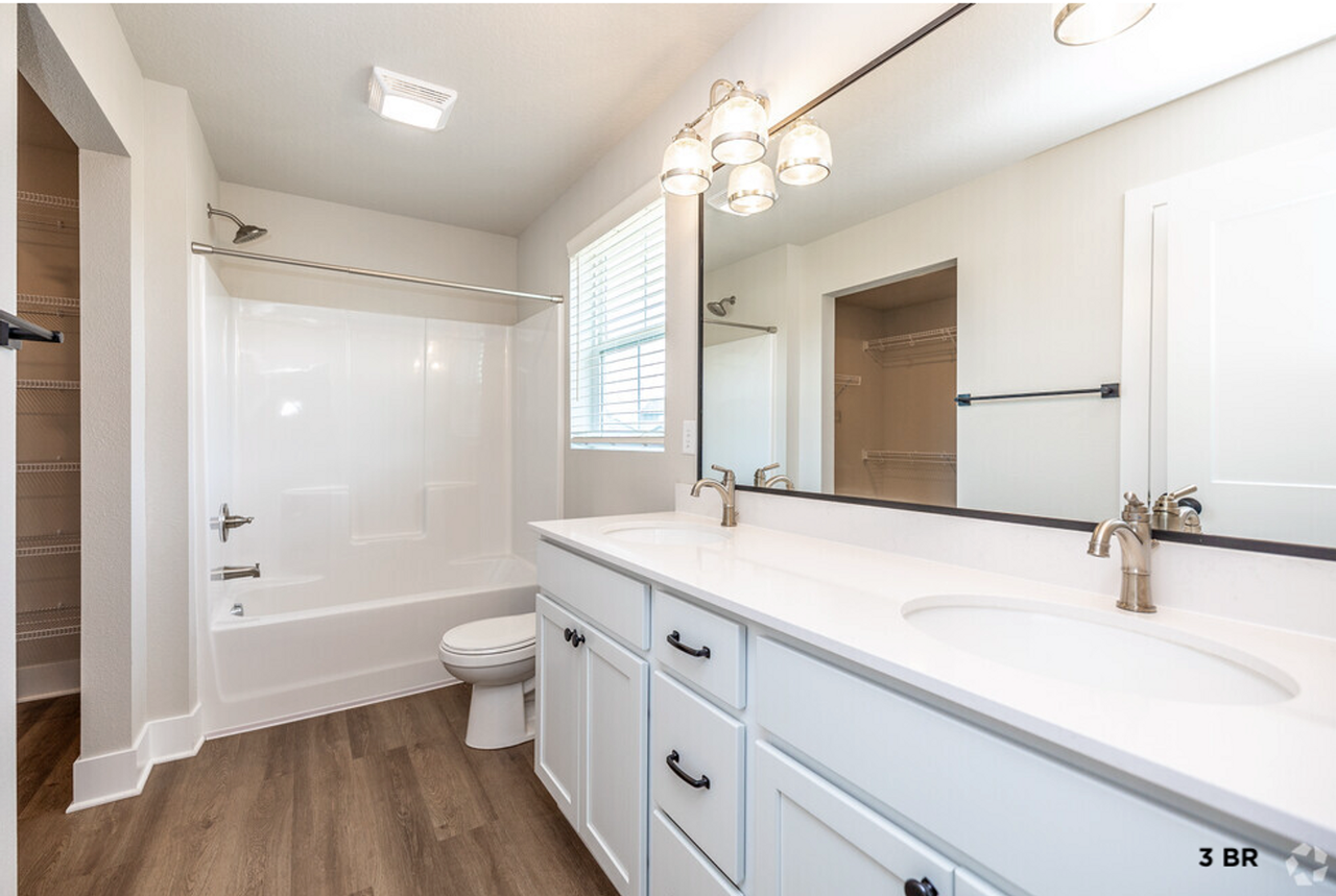 Grand Valley Townhomes - Photo 7 of 26