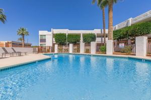 featured image of 1220 E Medlock Dr