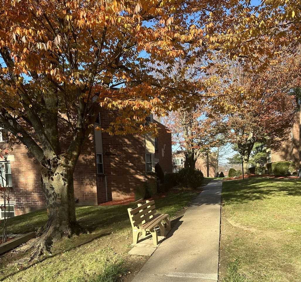 Summit Apartments Latrobe, PA 206 N Shenandoah Dr, Latrobe, PA