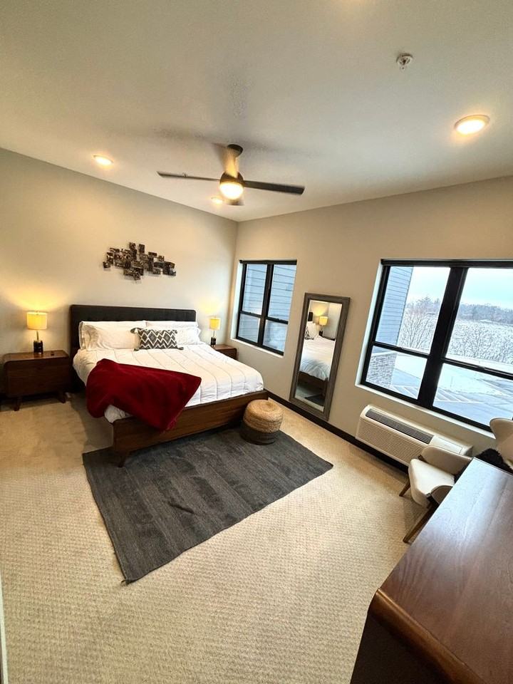 Fairway - Photo 5 of 6