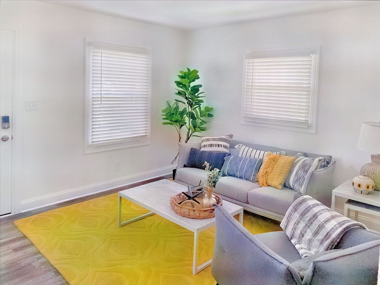 2240 Alma Ct Apt 2 - Photo 3 of 10