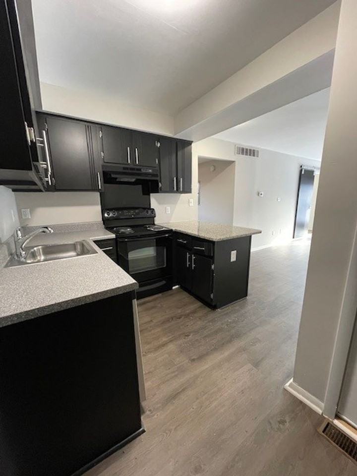 Catalpa Lofts - Photo 2 of 11