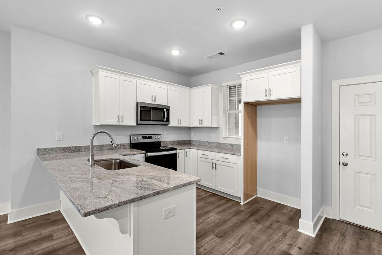 337 Airport Rd - Photo 4 of 26