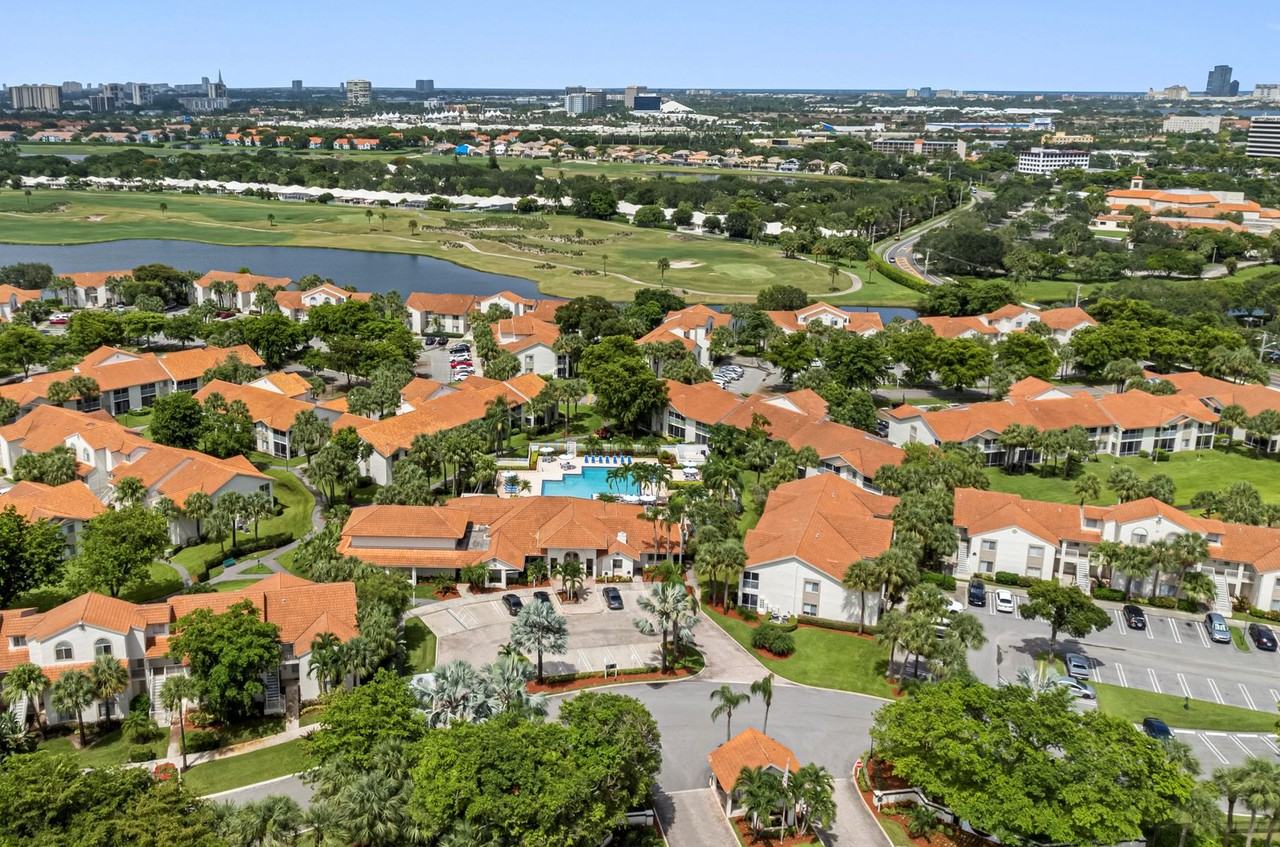 Monaco Isles Apartments - Photo 3 of 14