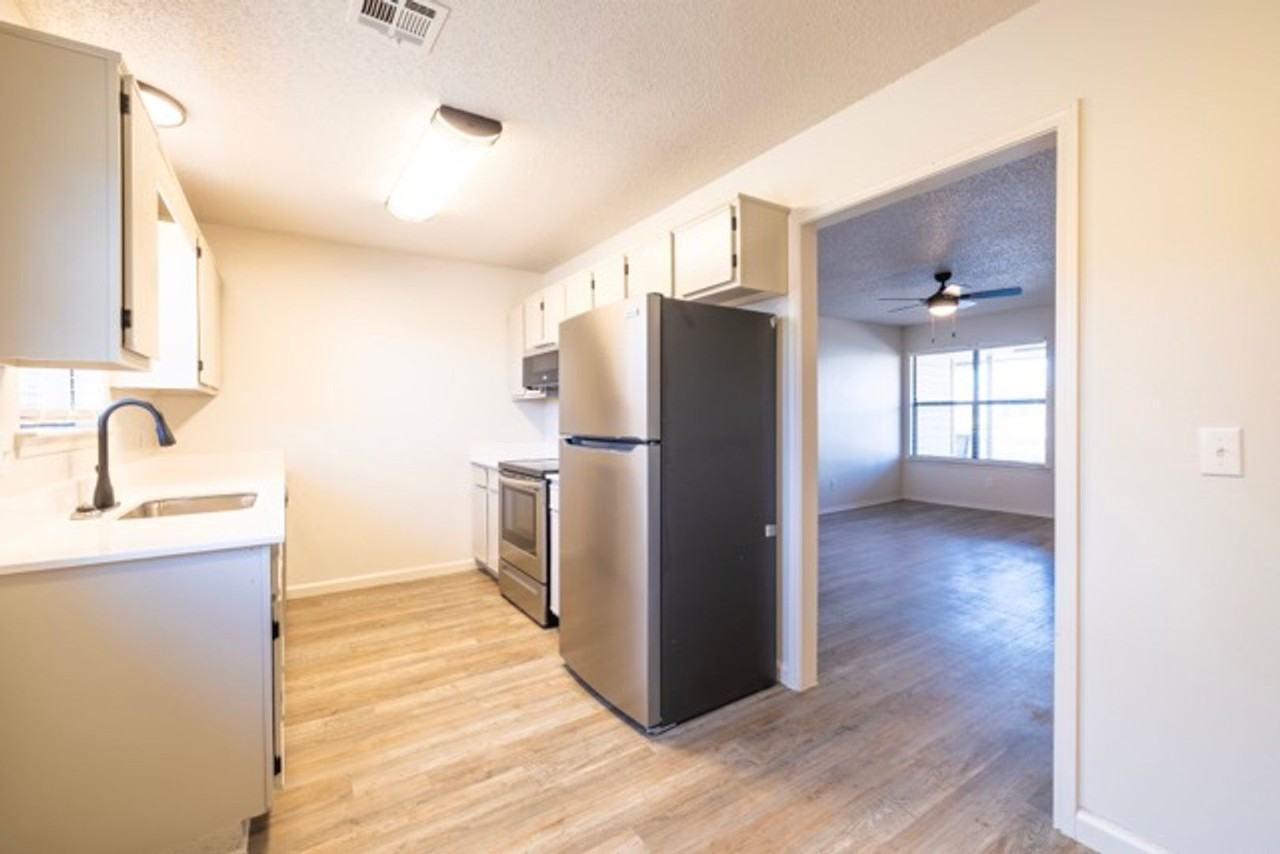 Pleasant Grove Duplexes - Photo 4 of 44