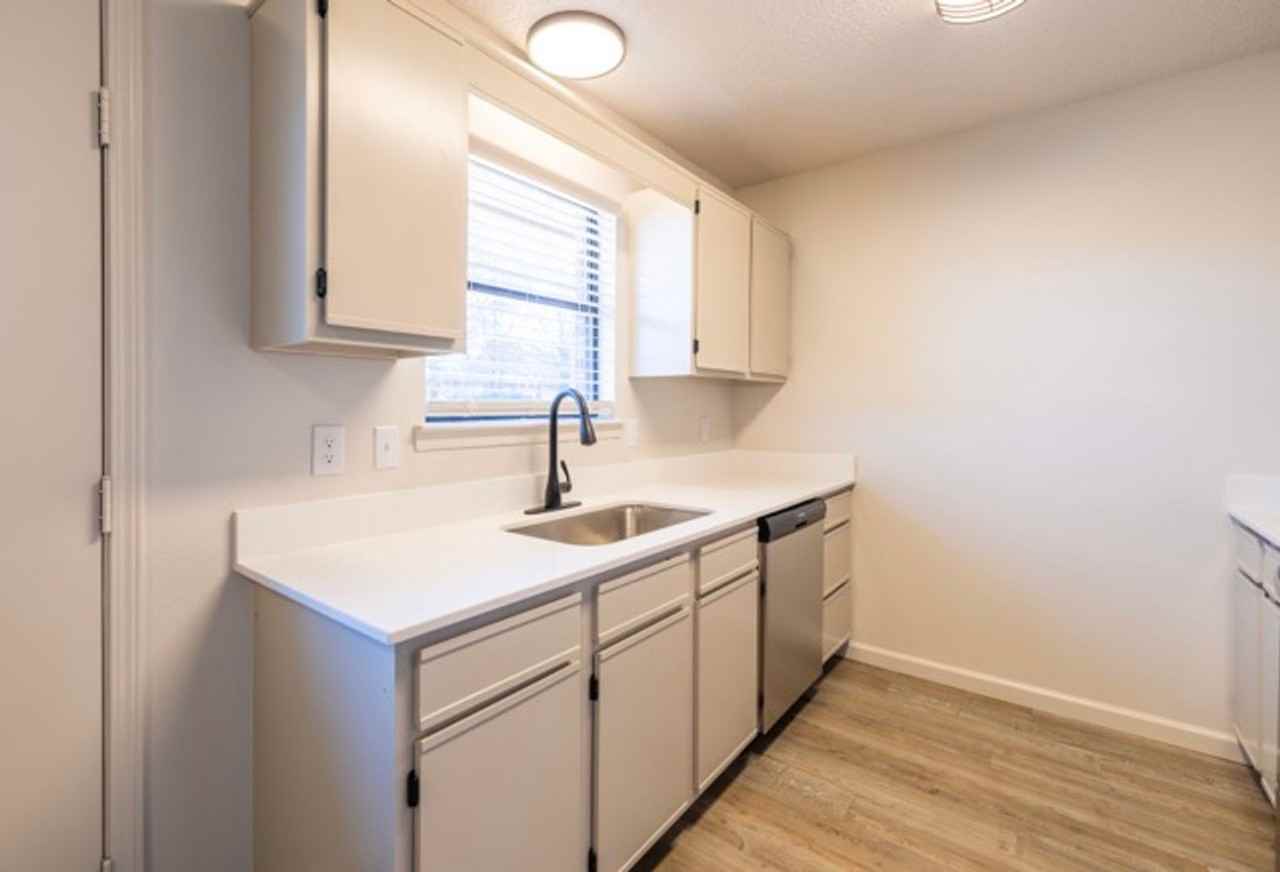 Pleasant Grove Duplexes - Photo 5 of 44