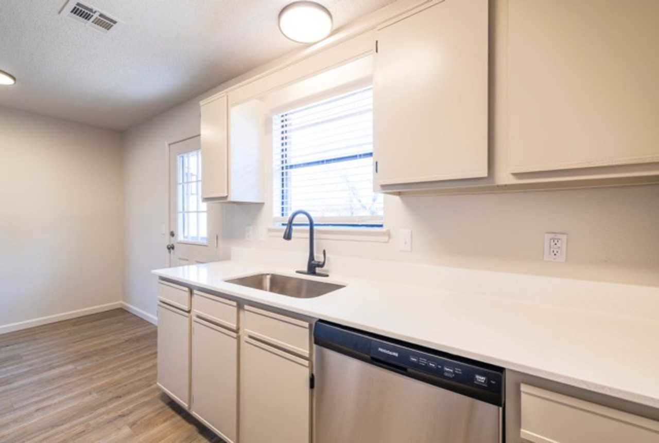 Pleasant Grove Duplexes - Photo 6 of 44