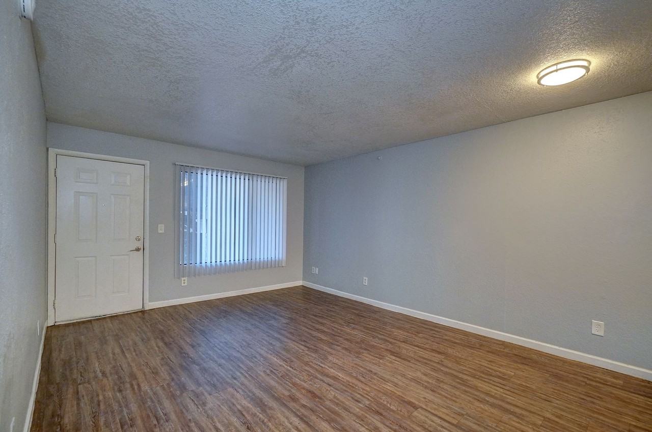 Monte Vista Apts - Photo 3 of 15