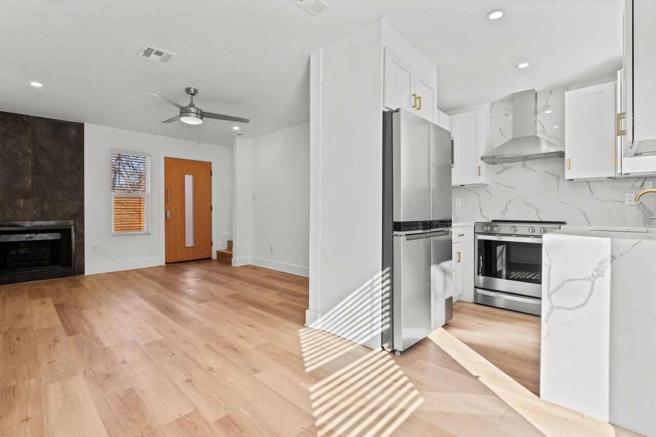 Raintree Luxury Apartments - Photo 4 of 50