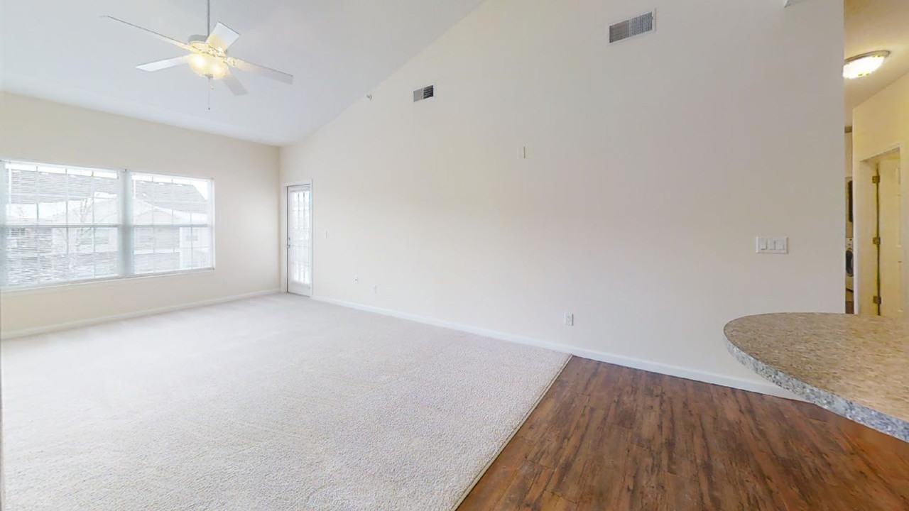 Windsor West Apartments - Photo 3 of 50