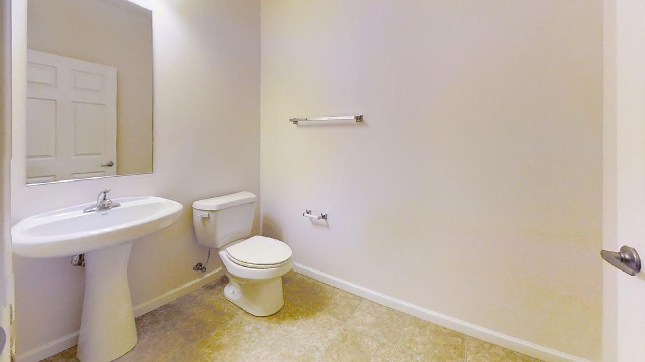 Windsor West Apartments - Photo 5 of 50