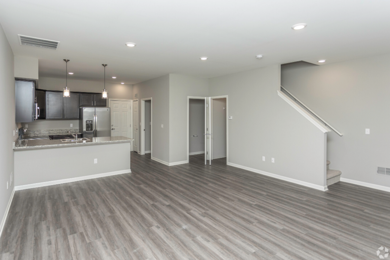 Newbury on the Green - Photo 2 of 37