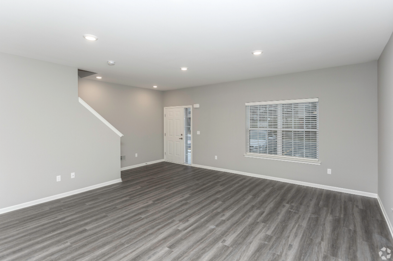 Newbury on the Green - Photo 3 of 37