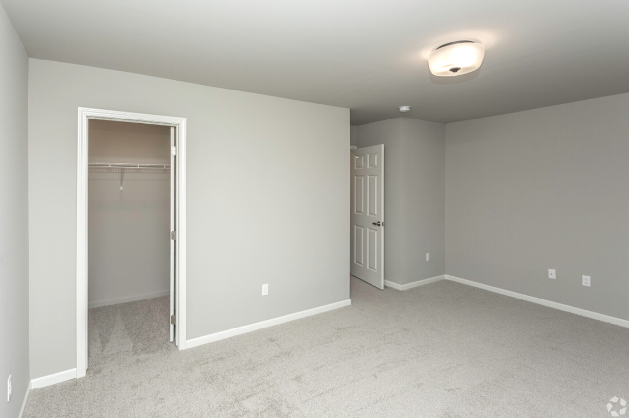 Newbury on the Green - Photo 6 of 37