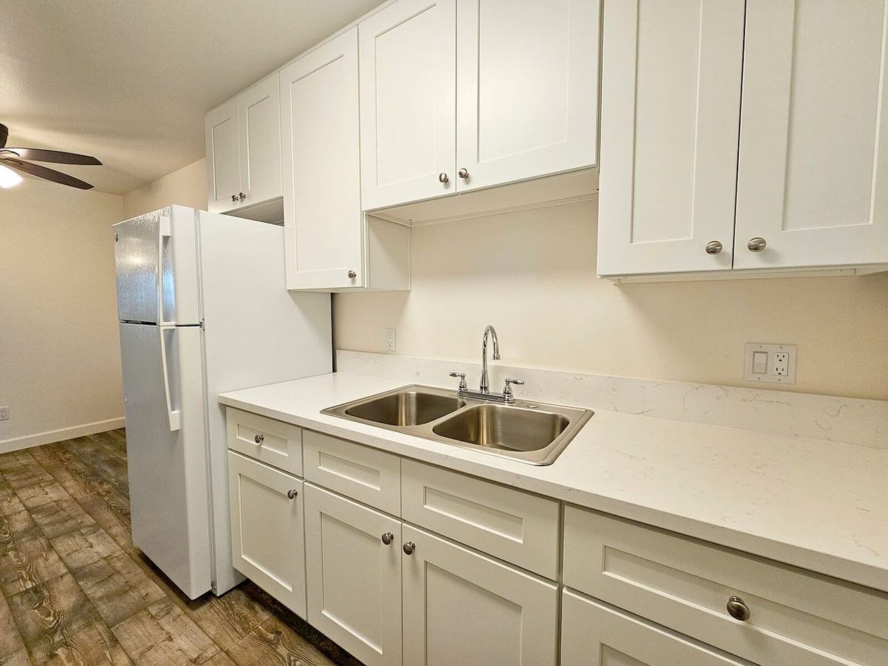 Village Green Apartments - Photo 6 of 9