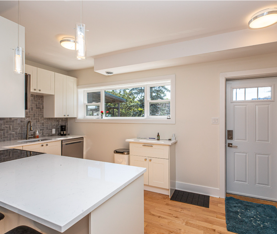 72 St Andrew Street Unit 4 - Photo 2 of 13