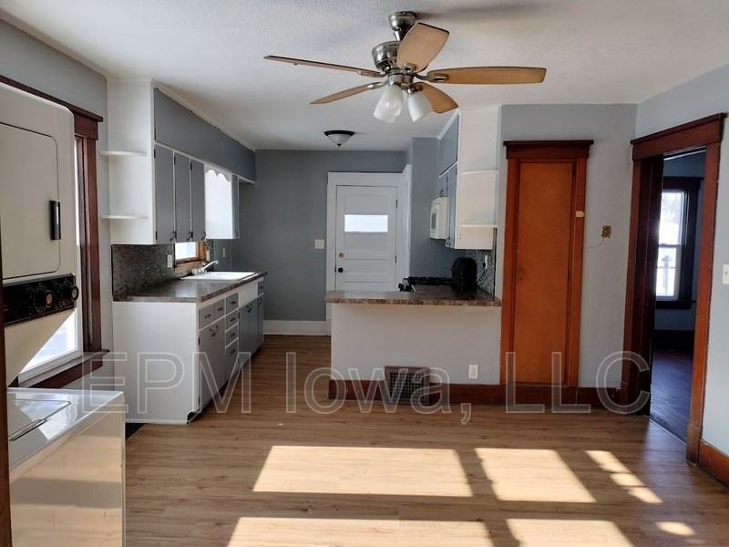 118 9th Ave Sw - Photo 2 of 6