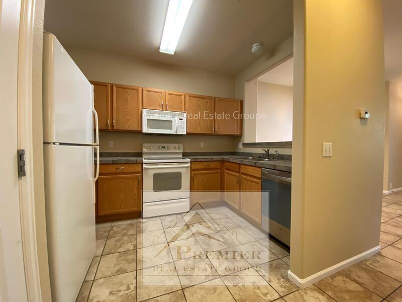 2790 Tumblewood Grv - Photo 5 of 18