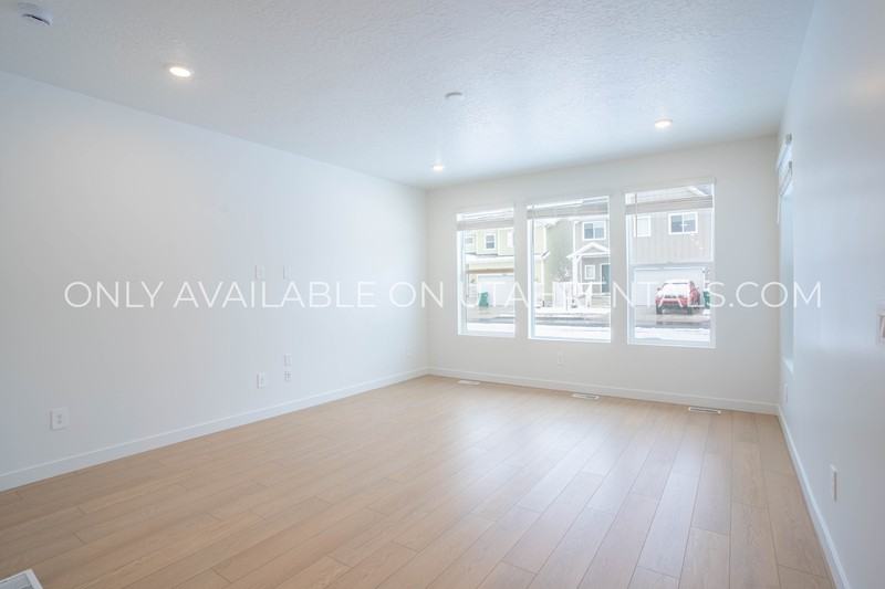 4941 W Willowstone Dr - Photo 4 of 23