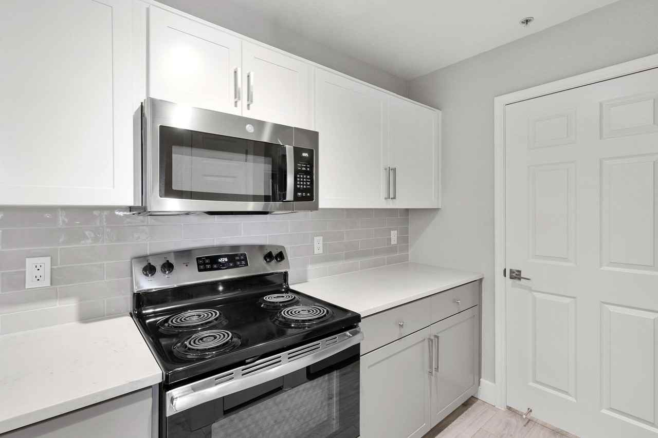 Lennox - Photo 7 of 33