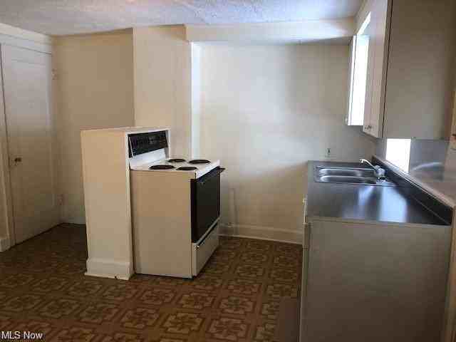 18 Poplar Avenue Southeast - Photo 2 of 8