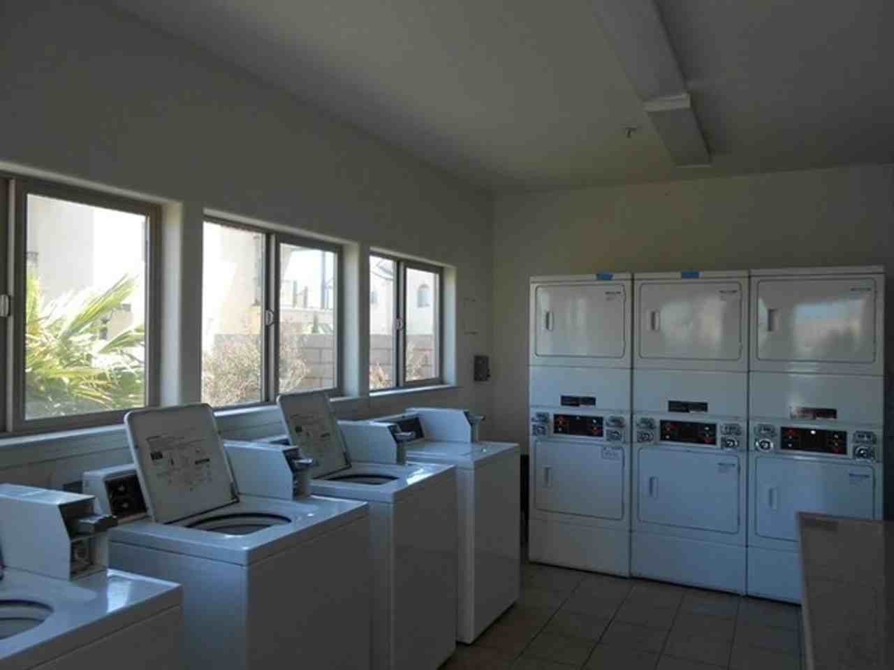 754 Olivera St - Photo 3 of 15