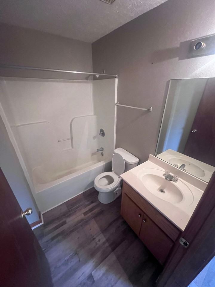 Jumpertown Apartments - Photo 6 of 9