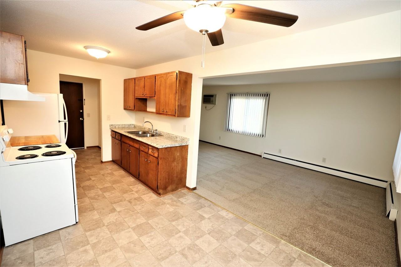 Akins/Miska Apartments - 7701 - Photo 6 of 19