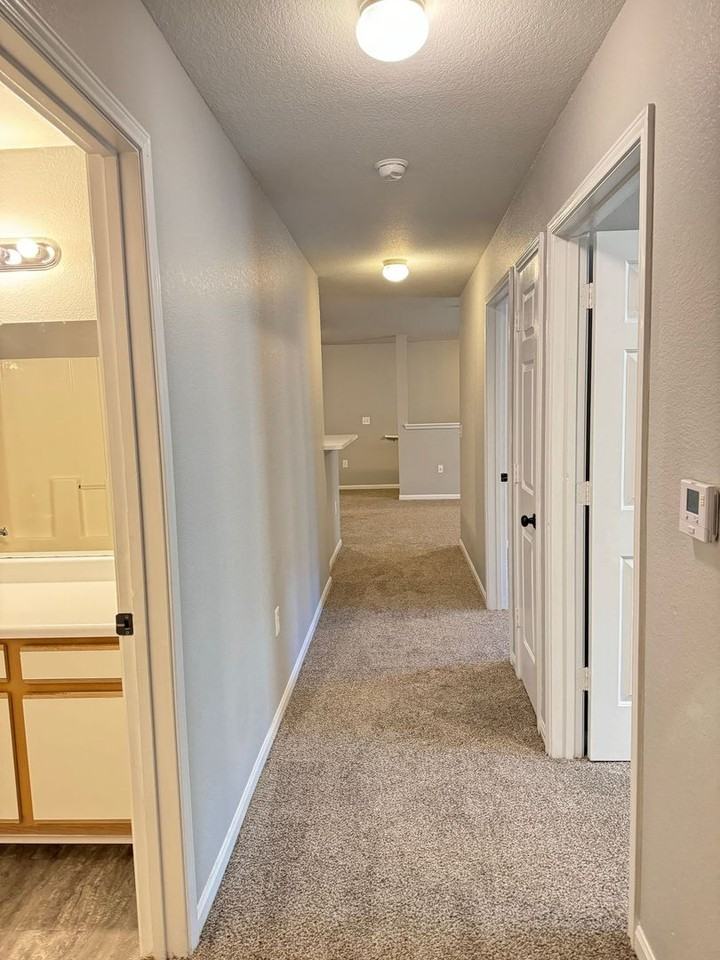 Amber Pointe Apartments - Photo 5 of 47