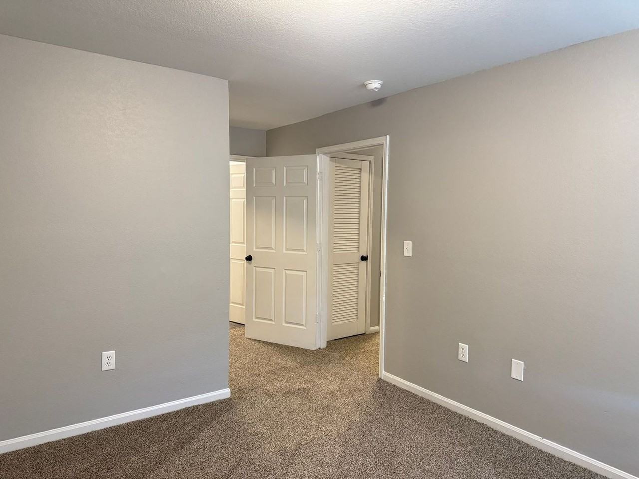 Amber Pointe Apartments - Photo 6 of 47