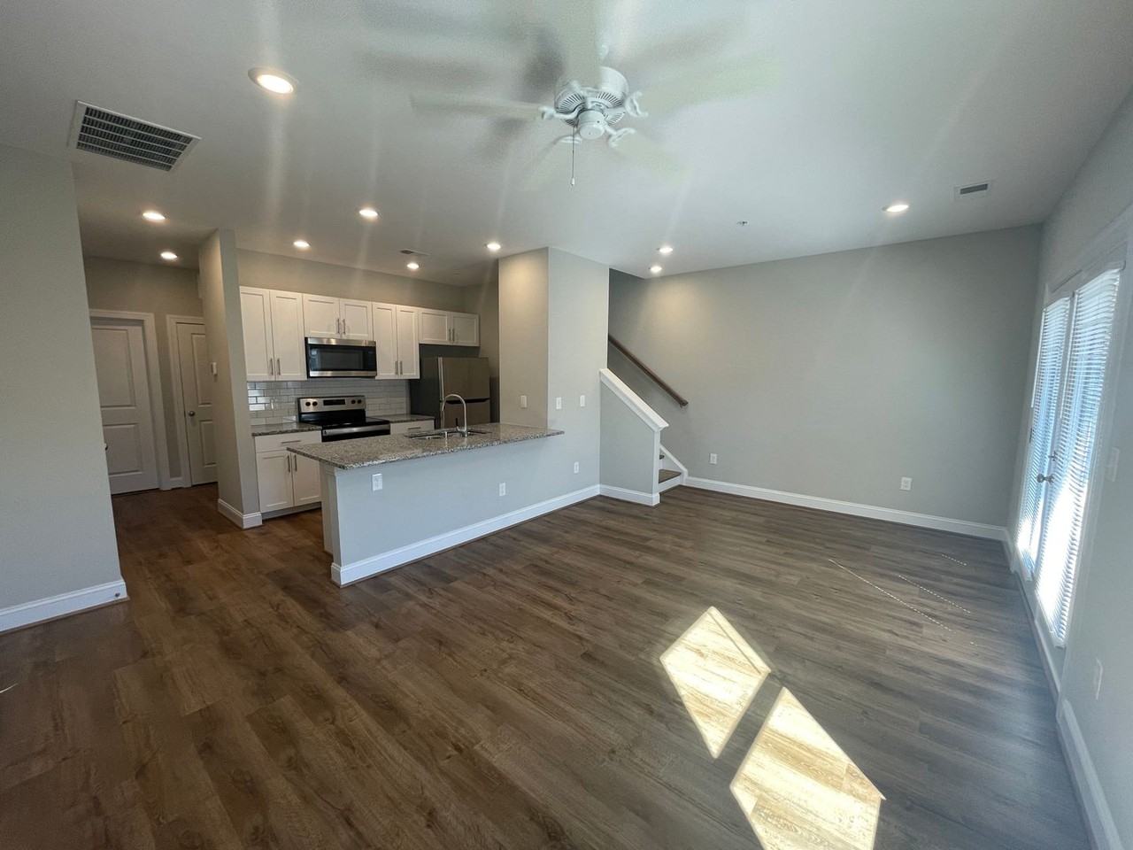 Lofts on Park--5748 - Photo 4 of 19