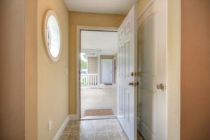 featured image of 300 E Fairlawn Dr