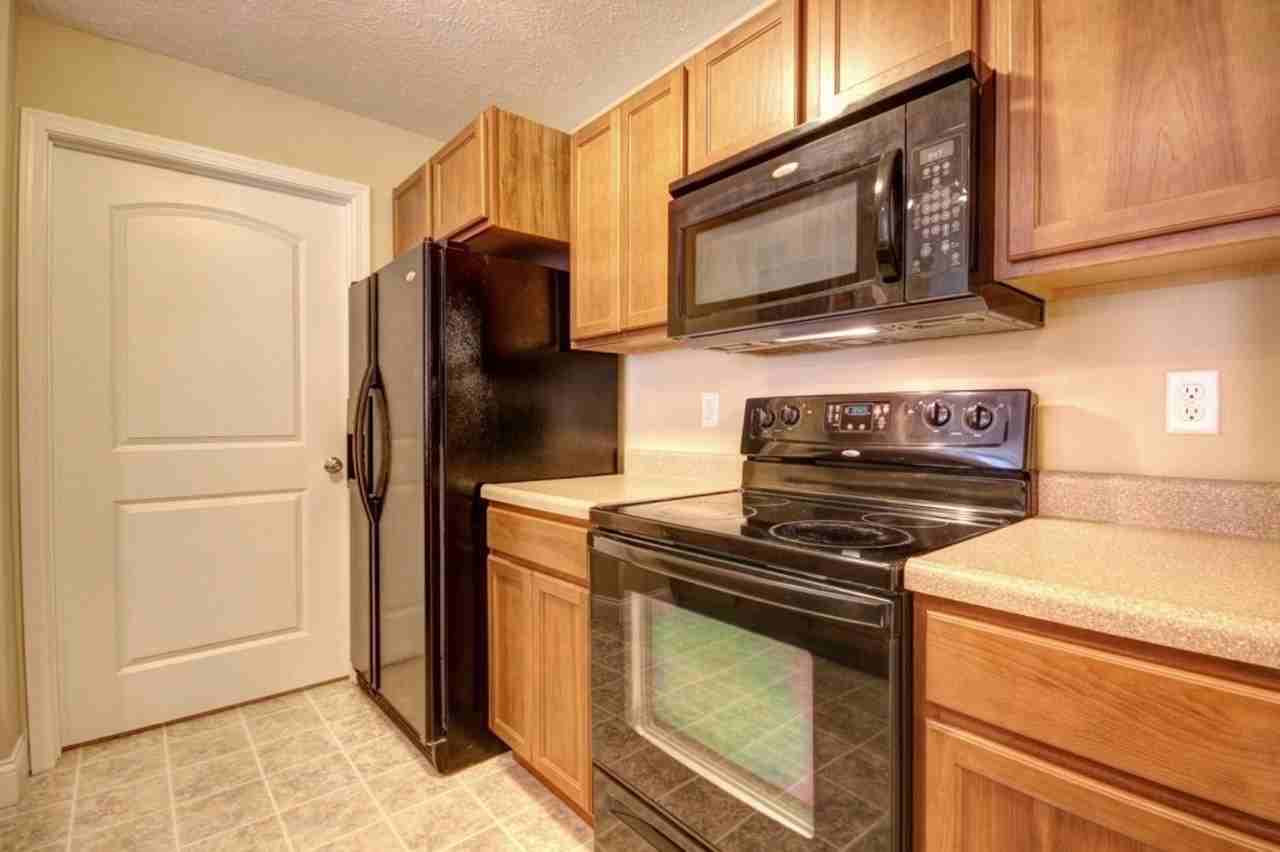 300 E. Fairlawn - Photo 7 of 18