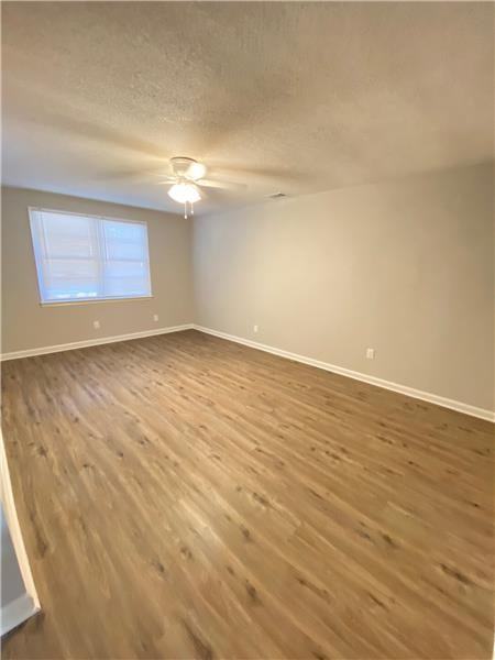 2137 Bolling St - Photo 3 of 13