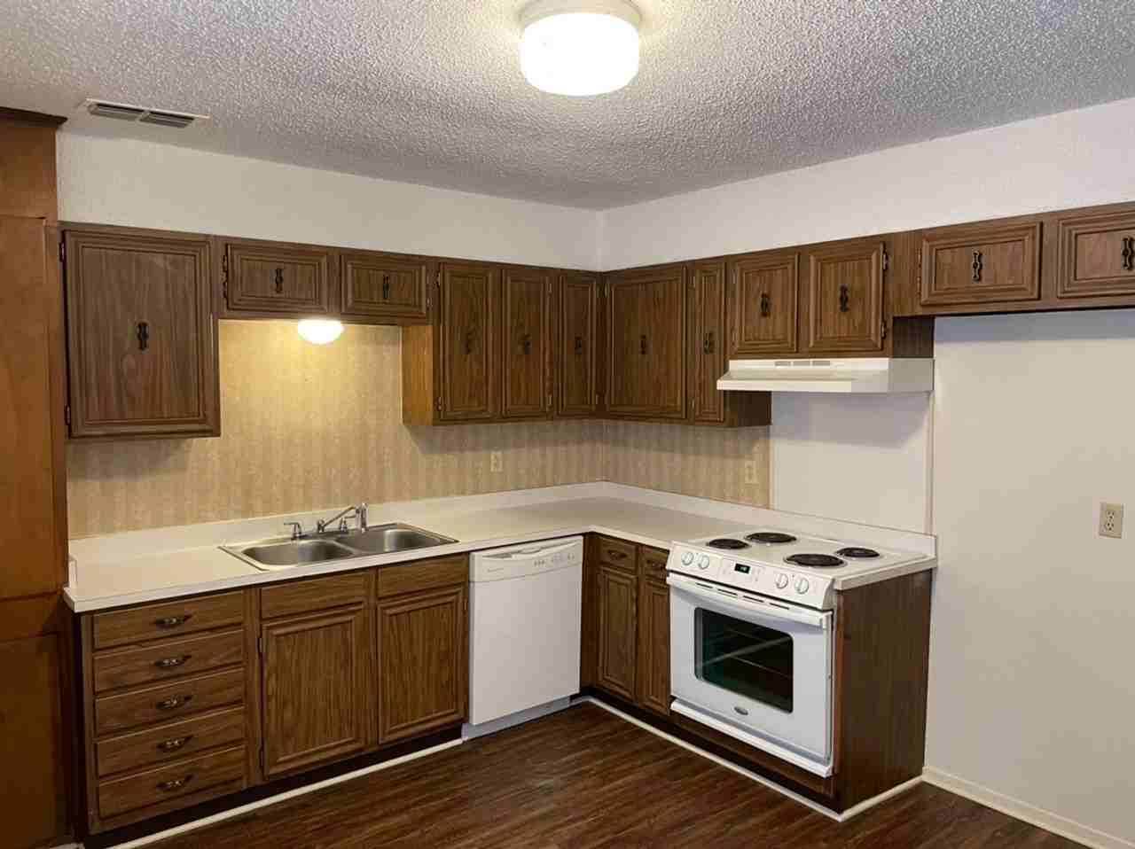 12457 Cimmarron Dr - Photo 3 of 17