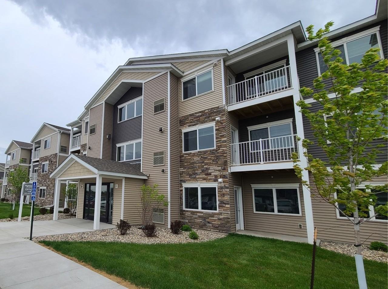 Highfield Apartments 4 - Photo 6 of 33