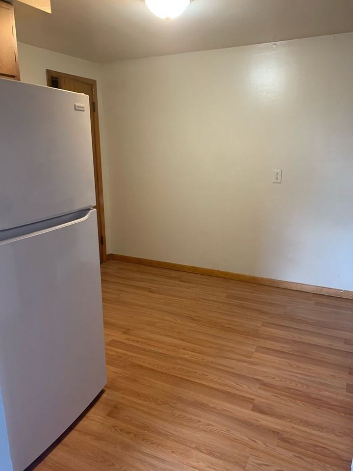 Angle-Tyler Apartments - Photo 6 of 16