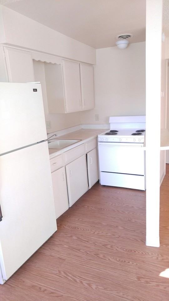 485 LINDEN - Photo 5 of 11