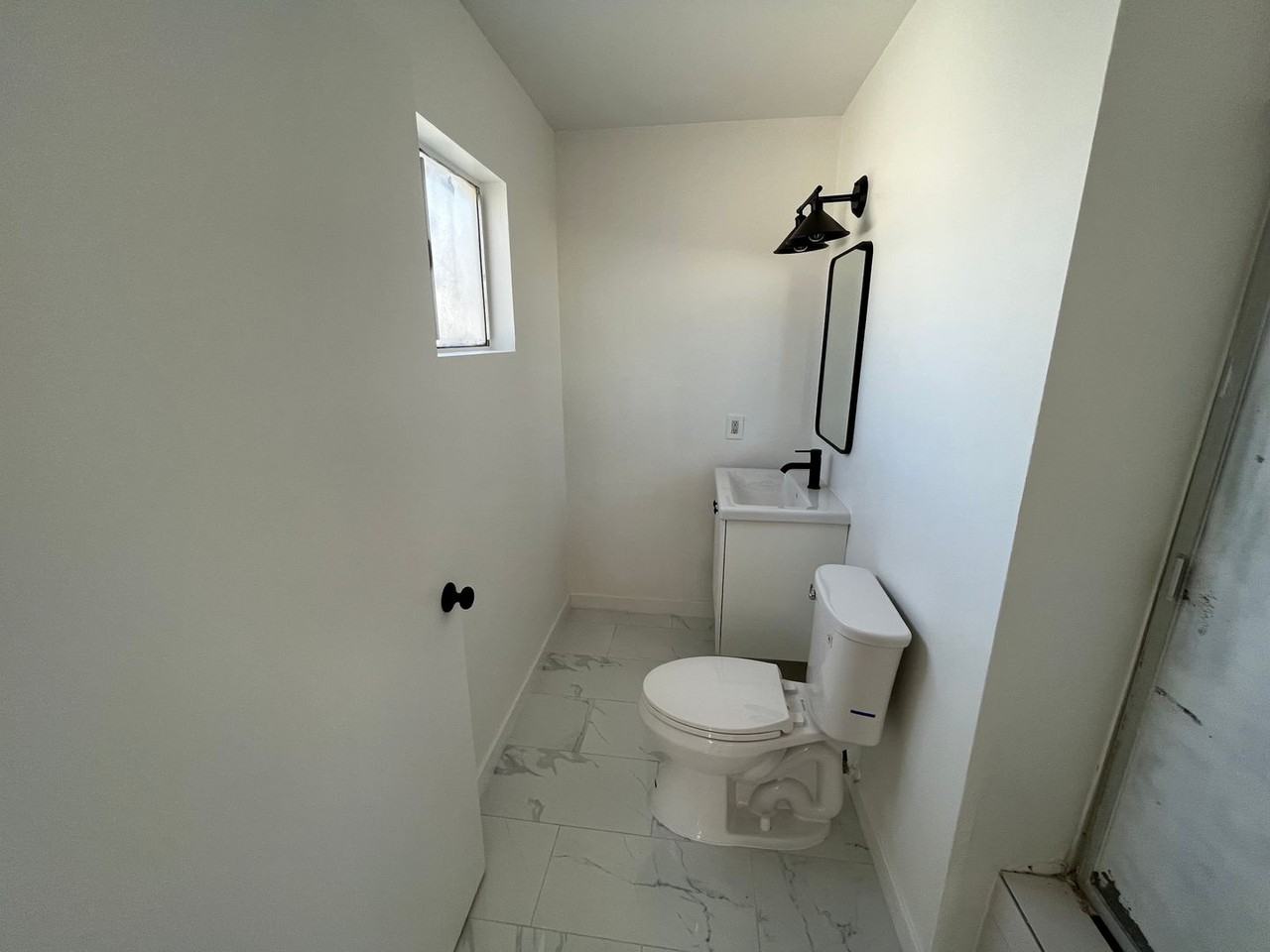 Stylish Urban Living in the Heart of LA at 1821 Sichel Street - Photo 7 of 9