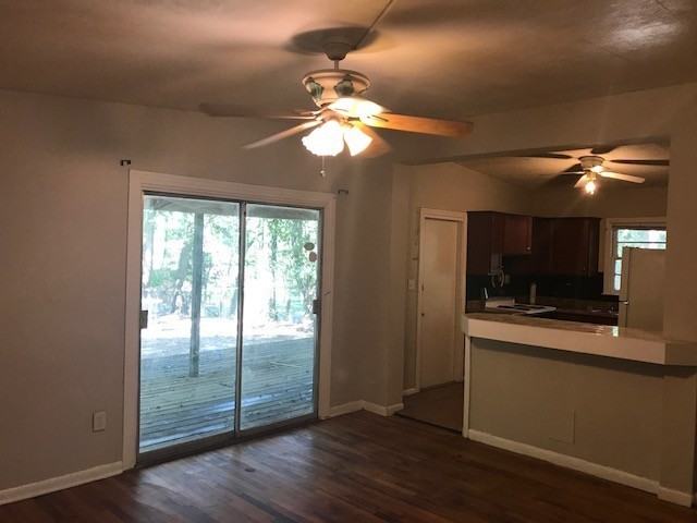 1622 Mayhew St - Photo 2 of 9